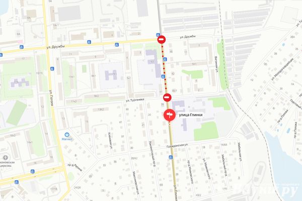 В Великих Луках на 2 дня закроют для транспорта участок улицы Глинки