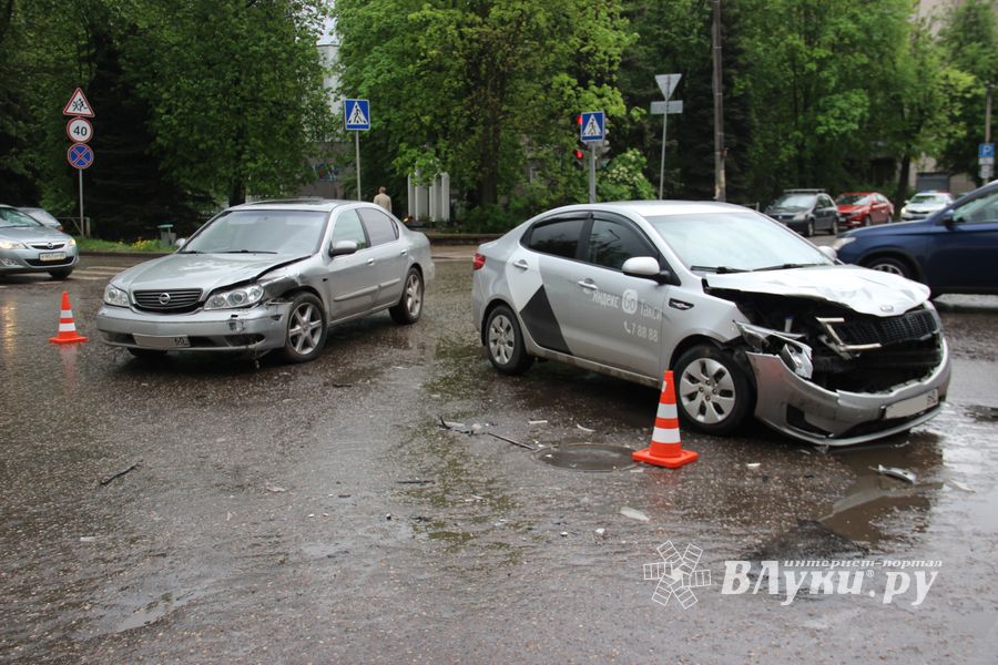 ДТП на проспекте Октябрьском (ФОТО)