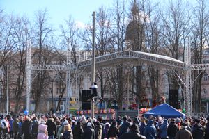 В Великих Луках широко отметили Масленицу (ФОТО)