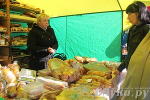Традиционная весенняя ярмарка прошла в Великих Луках