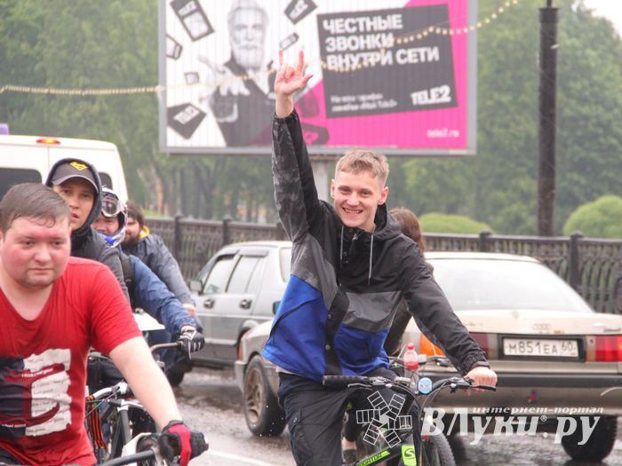 Зигзаг здоровья выполнили великолукские велосипедисты (ФОТО)