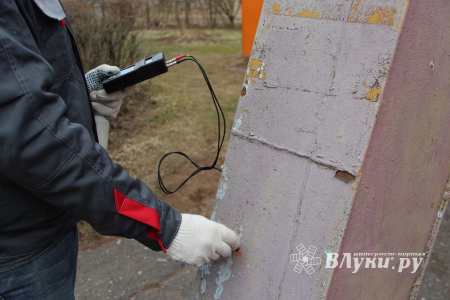 Аттракционы великолукского парка проверили на безопасность (ФОТО)