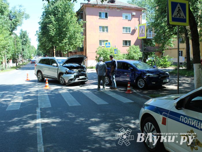 В Великих Луках в ДТП пострадала женщина (ФОТО)