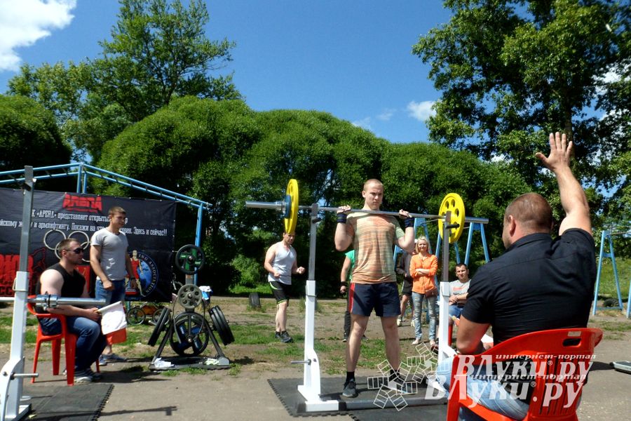 В Великих Луках прошел Всероссийский олимпийский день (фото)