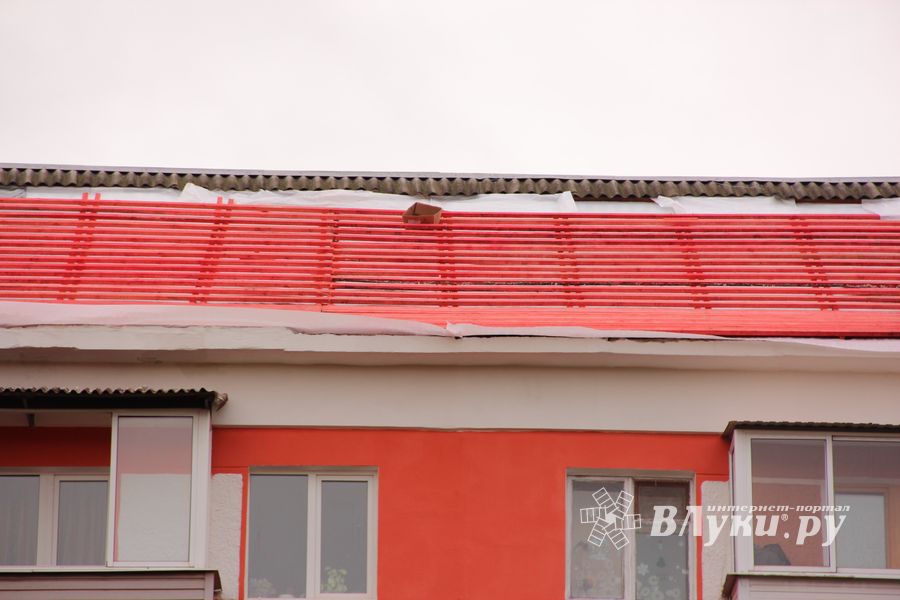 В Великих Луках доделывают капитальные ремонты домов (ФОТО)