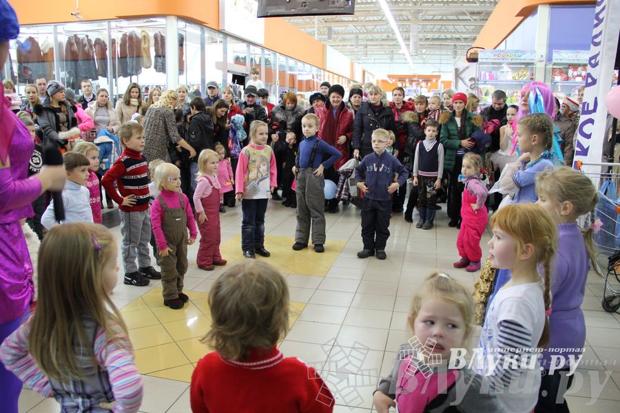 Ночь распродаж в ТЦ «Апельсин»