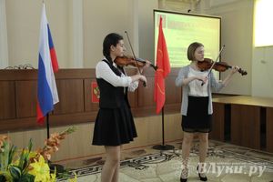 Великолукским школьникам вручили премию «Золотые паруса» (фото)