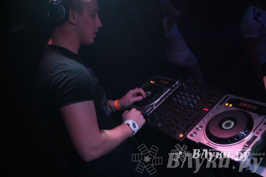 Битва Ди-джеев