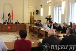 В Великих Луках 68% расходов бюджета приходится на финансирование учреждений социальной сферы (фото)