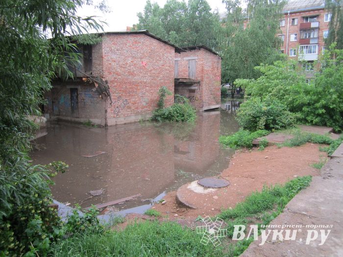 Великие Луки вновь затопило (ФОТО)
