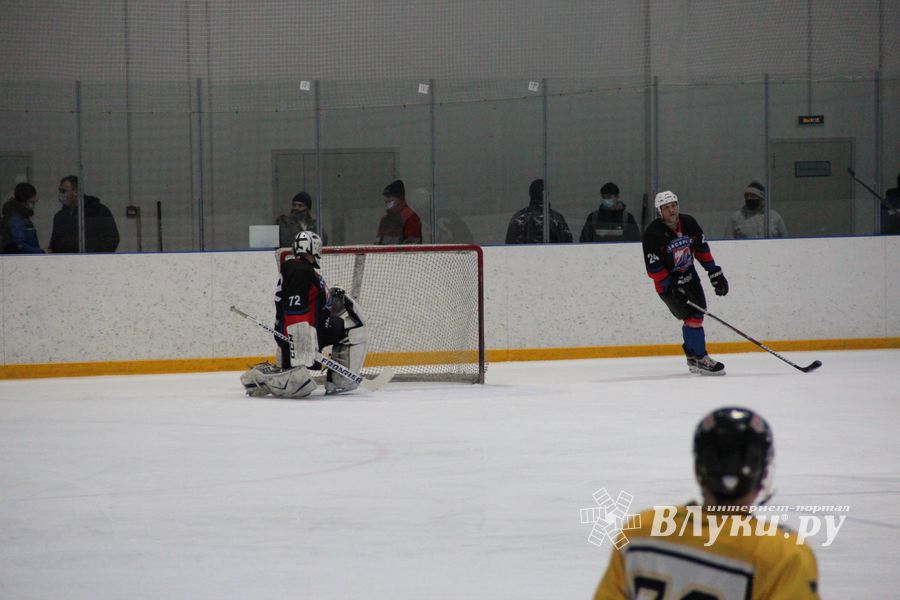 Великолукский «Экспресс» одержал победу в игре с псковскими «Медведями» (ФОТО)