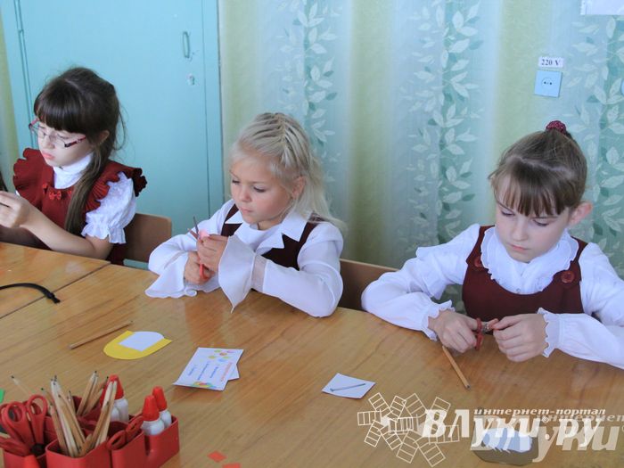 Великолукских лицеистов посвятили в «Маленькие мастера»