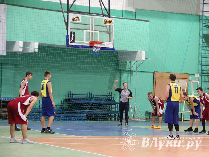 Лицеисты стали абсолютными чемпионами школьной баскетбольной лиги Великих Лук (ФОТО)