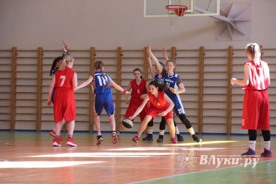 Великолучанки стали победителями областной Спартакиады по баскетболу (ФОТО)