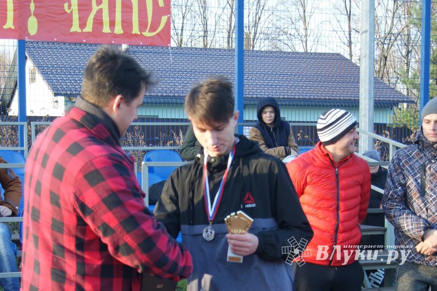 В Великих Луках завершился турнир по дворовому футболу (ФОТО)