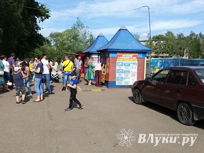 Призыв руководства парка культуры и отдыха великолучане не услышали (ФОТО)