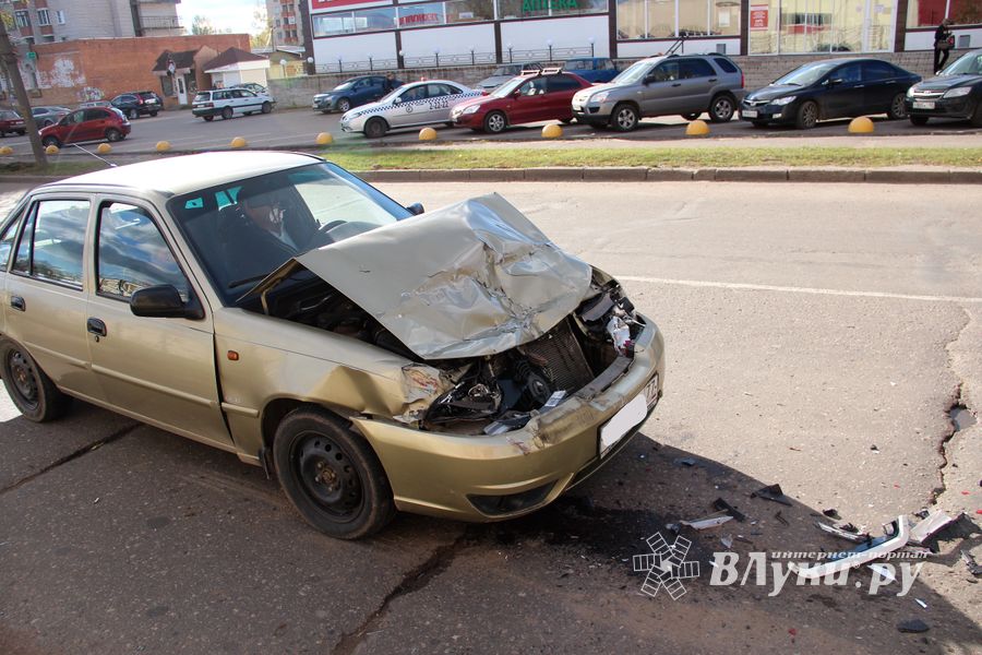 Пр-т Октябрьский не поделили великолучанин и пскович (ФОТО)