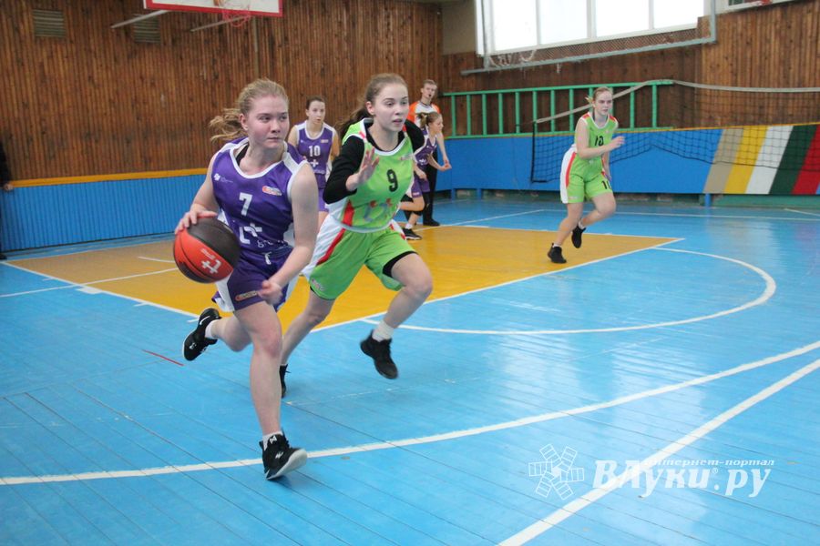 В Великих Луках прошёл дивизиональный этап лиги «КЭС-БАСКЕТ» (ФОТО)