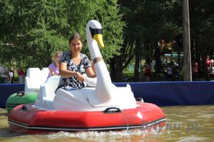 ​В Великих Луках сказочный «Праздник мороженого» подарил радость детям