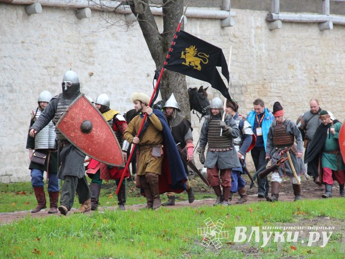 Эстафета Олимпийского огня в Изборске и Пскове