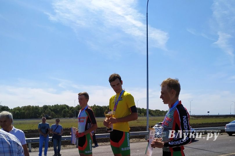 Великолучане заняли призовые места на Чемпионате России по велогонкам (ФОТО)