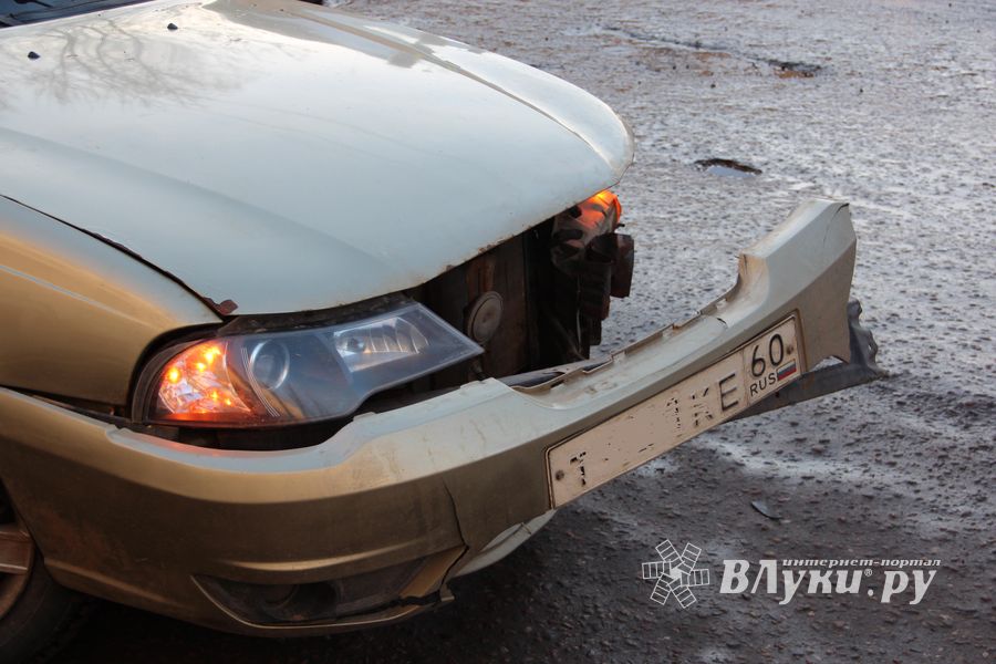 ДТП на Зверева в Великих Луках (ФОТО)