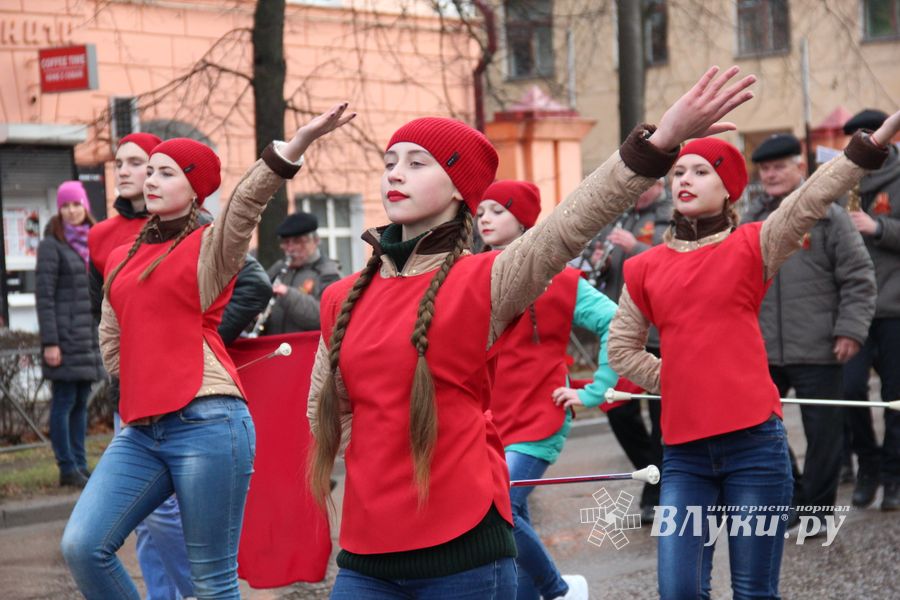 В Великих Луках отметили День народного единства (ФОТО)
