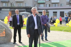 В Великих Луких благоустроили сквер на ул. Жукова (фото)