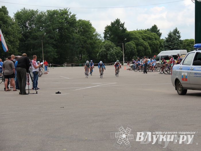 Гонка-критериум по велосипедному спорту