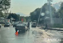 На перекрёстке Великих Лук затруднено движение из-за ДТП