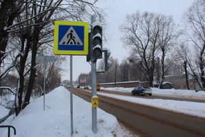 В Великих Луках появился новый светофор