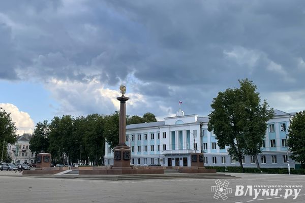 Стали известны причины переноса сроков ремонта проспекта Ленина