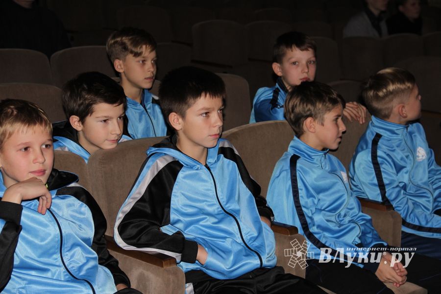 В Великих Луках наградили лучших спортсменов