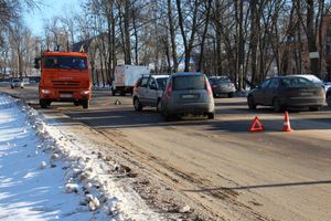 Лобовое столкновение на пр-те Гагарина в Великих Луках (ФОТО)