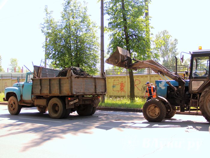 Фотофакт: пр-т Гагарина чистят