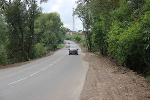 На Новосокольнической расширили и очистили обочину (ФОТО)