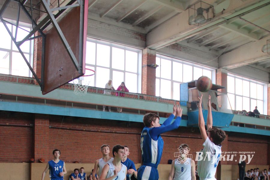 Великолучане завоевали золото финальных соревнований по баскетюолу 11-й областной Спартакиады (ФОТО)