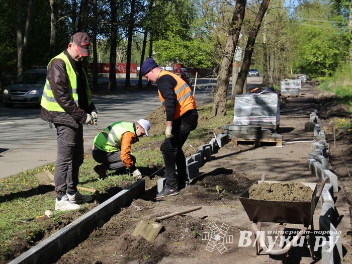 На улицах Дворецкой и Виноградова появится тротуар (ФОТО)