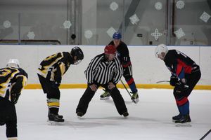 Великолучане обыграли псковских медведей в «Айсберге» (ФОТО)