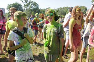 Яркие эмоции «ColorFest» в Великих Луках (ФОТО)