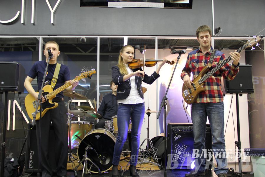 Ночь распродаж в ТЦ «Апельсин»