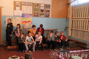 В Великих Луках проходят открытые соревнования по ориентированию «Спортивный лабиринт» «Ура, каникулы!», посвящённые 65-летию Дома детского творчества (фото)