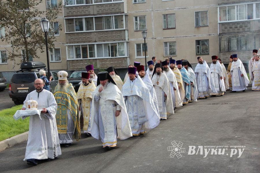 Освящение Храма святителя Тихона, Патриарха Всероссийского, святых Новомучеников и Исповедников Российских (ФОТО)