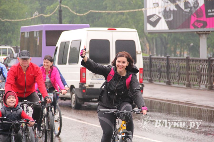 Зигзаг здоровья выполнили великолукские велосипедисты (ФОТО)