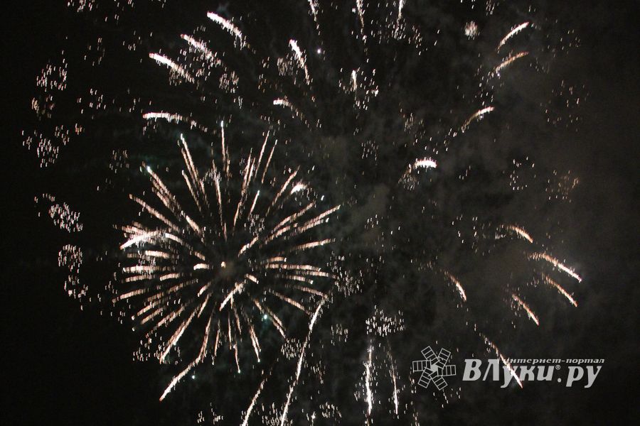 Великие Луки к встрече Нового года готовы (ФОТО)