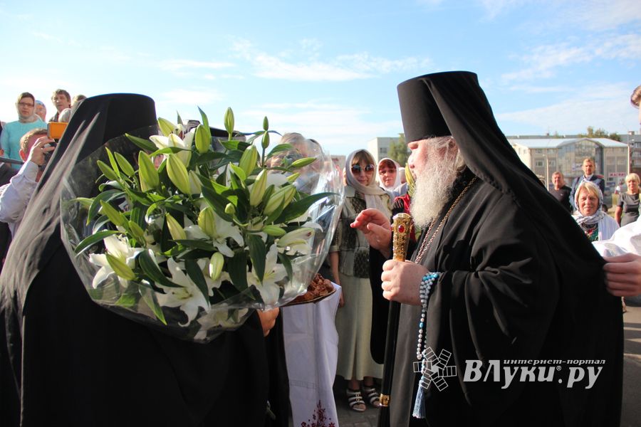 Освящение Храма святителя Тихона, Патриарха Всероссийского, святых Новомучеников и Исповедников Российских (ФОТО)