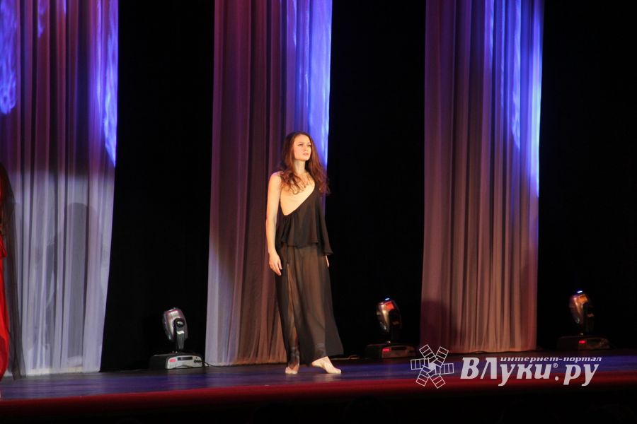 В Великих Луках прошел концерт, посвященный дню освобождения города (фото)