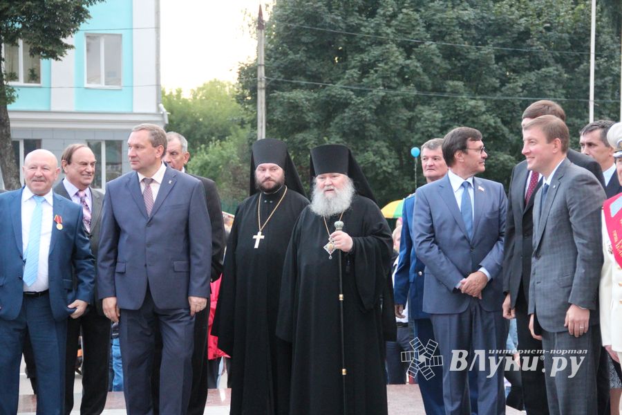 День города: концерт, аэростаты и салют (ФОТО)