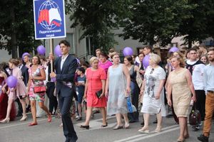 Великолукской «Бригантине» пришлось поплавать под дождём (ФОТО)