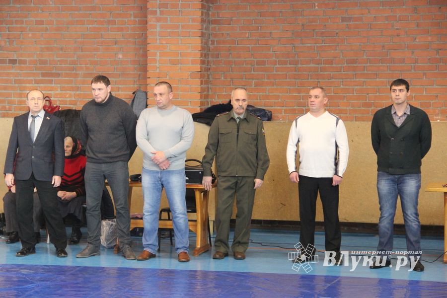 В Великих Луках прошел турнир по самбо "Память" (фото)